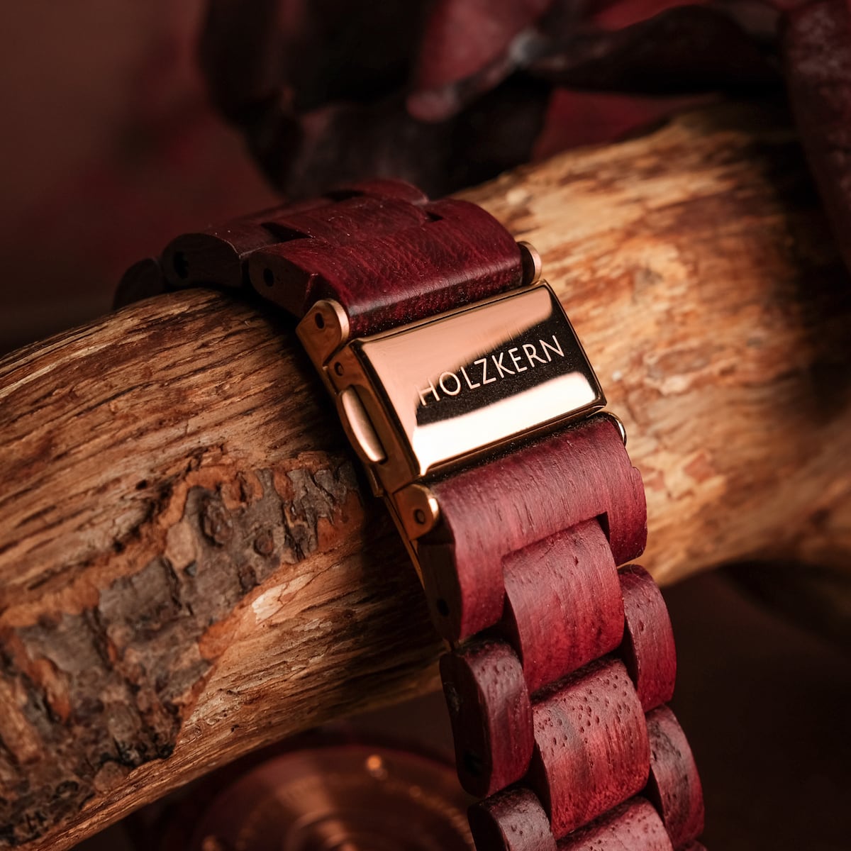 Montre en bois "Passion" avec des matériaux Padauk et Maple avec un ton riche et chaleureux.