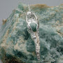 "Chalice Collier", un collier en argent et amazonite, avec un style organique texturé.