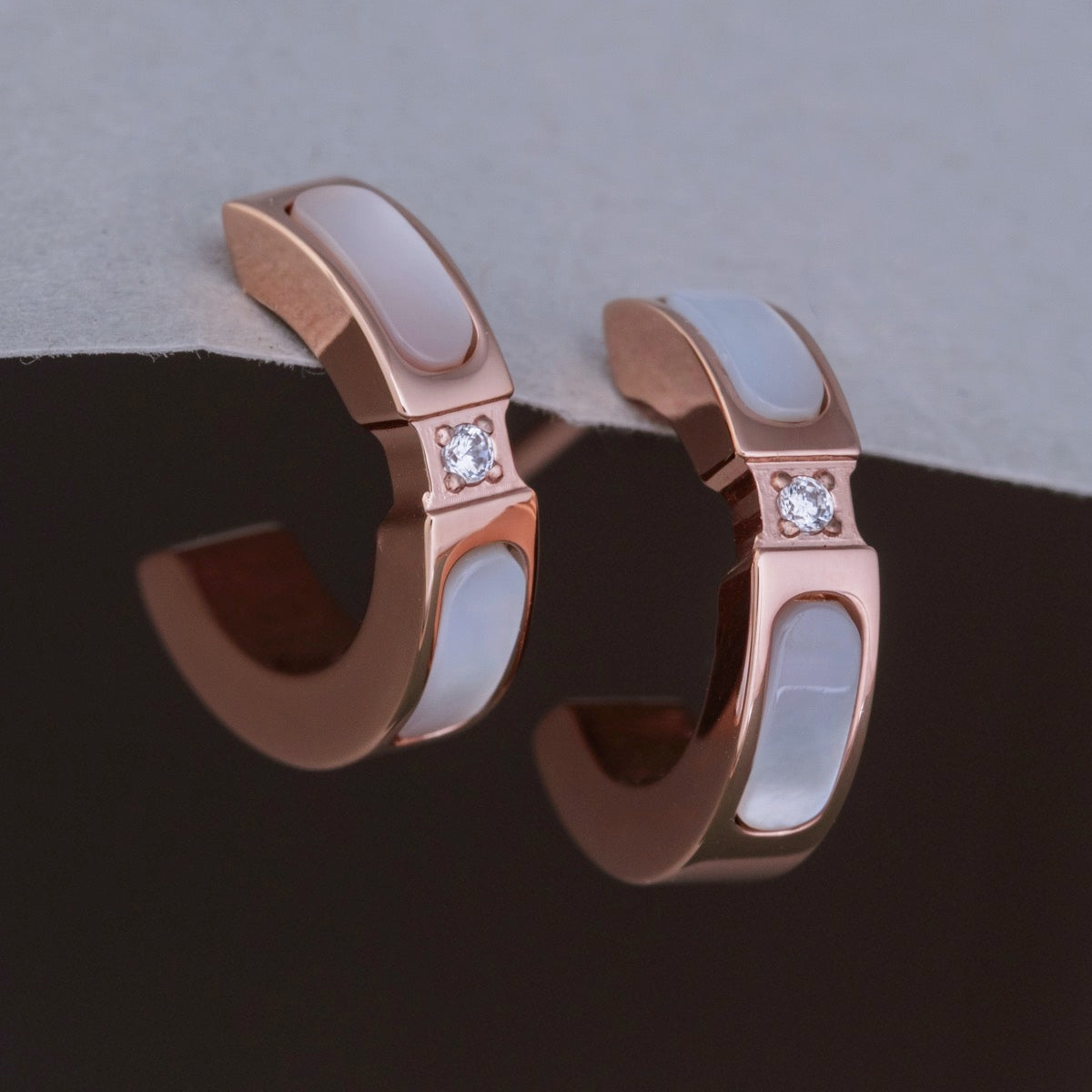Campania Earrings (Mother-of-pearl/Rose Gold)