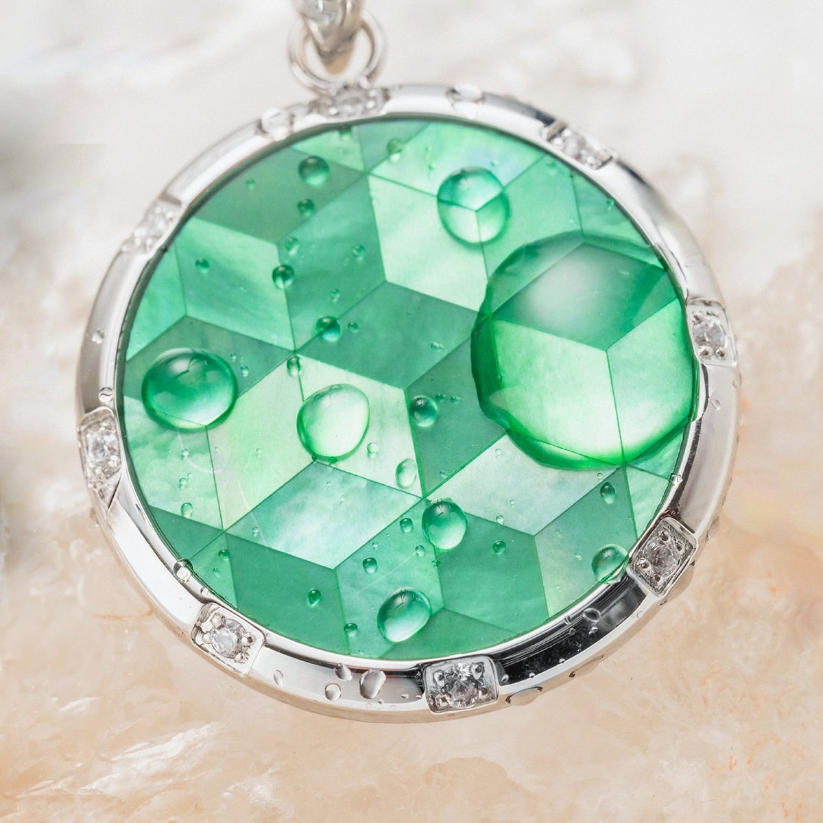 Soulgaze Necklace (Mother-of-pearl/Silver)