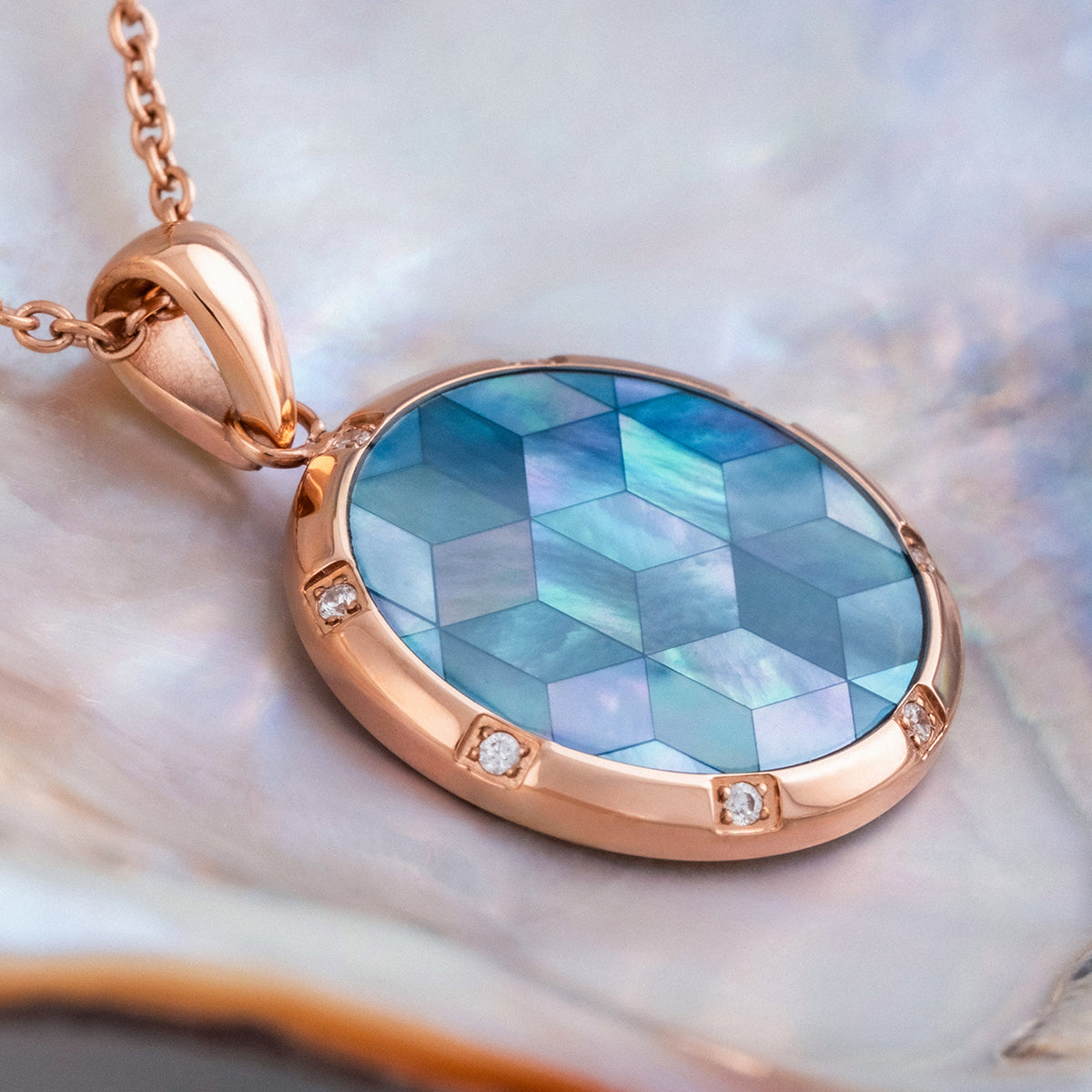 Soulgaze Necklace (Mother-of-pearl/Rose Gold)