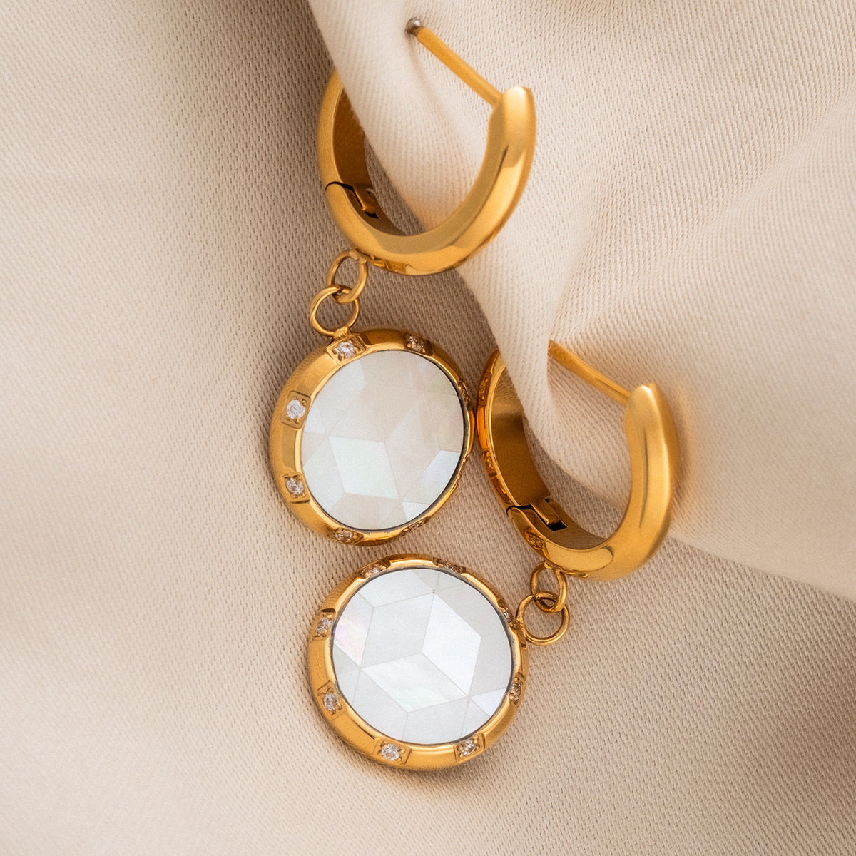Soulgaze Earrings (Mother-of-pearl/Gold)